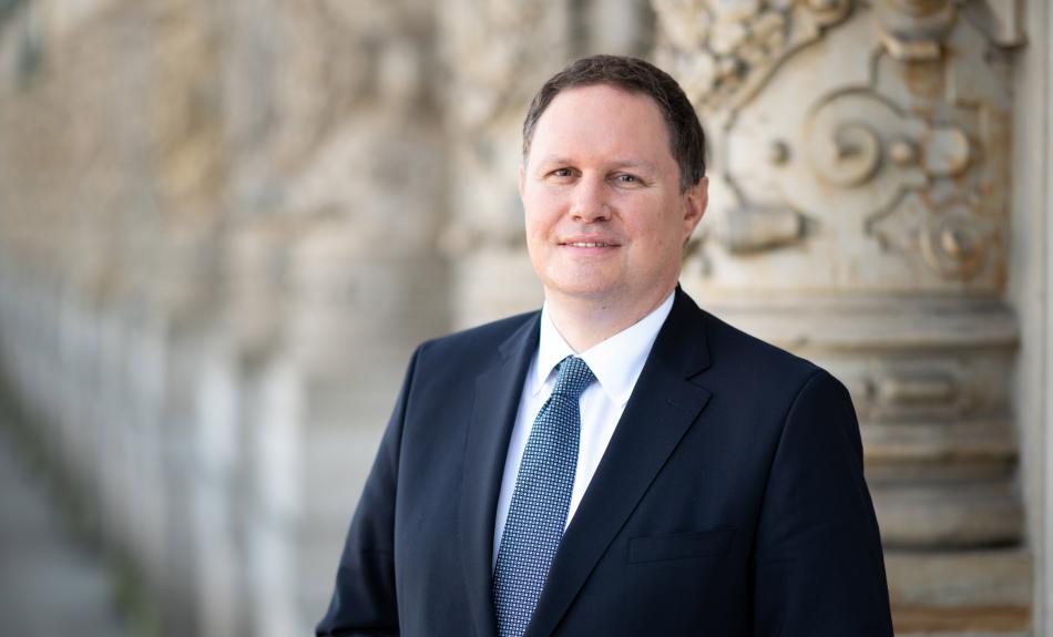 Portraitfoto Carsten Brosda