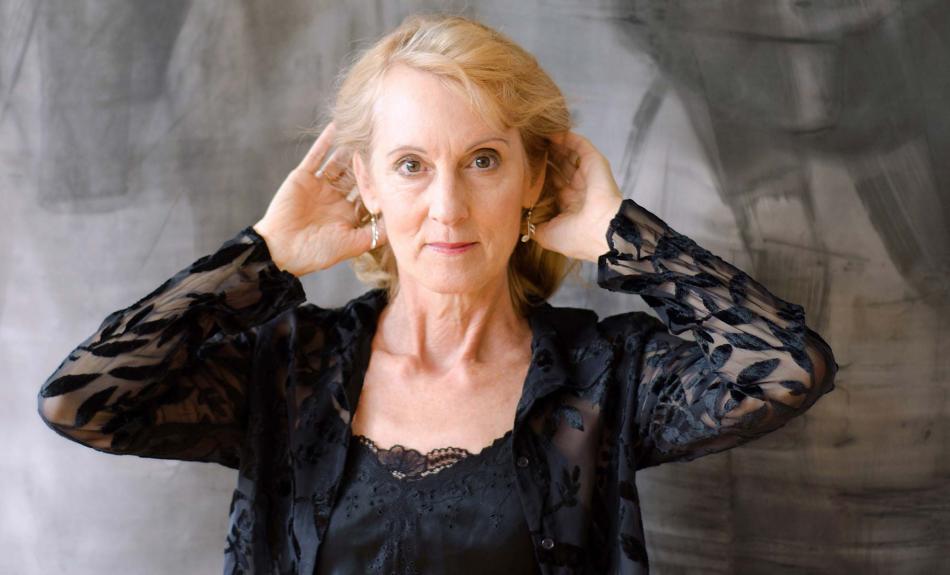Lauren Newton