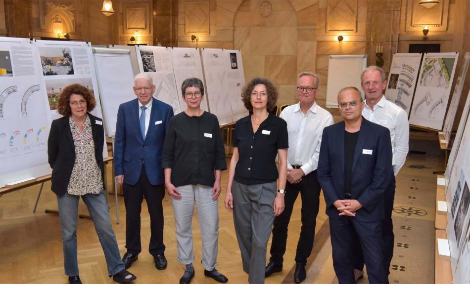 Abbildung: Foto der Jury