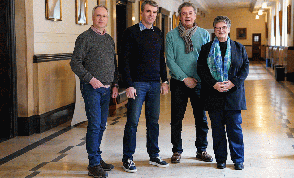 Roland Schneider (Kaufmännischer Direktor), Gabriel Feltz (des. GMD), Daniel Karasek (Generalintendant), Renate Treutel (Kulturdezernentin und Bürgermeisterin) 