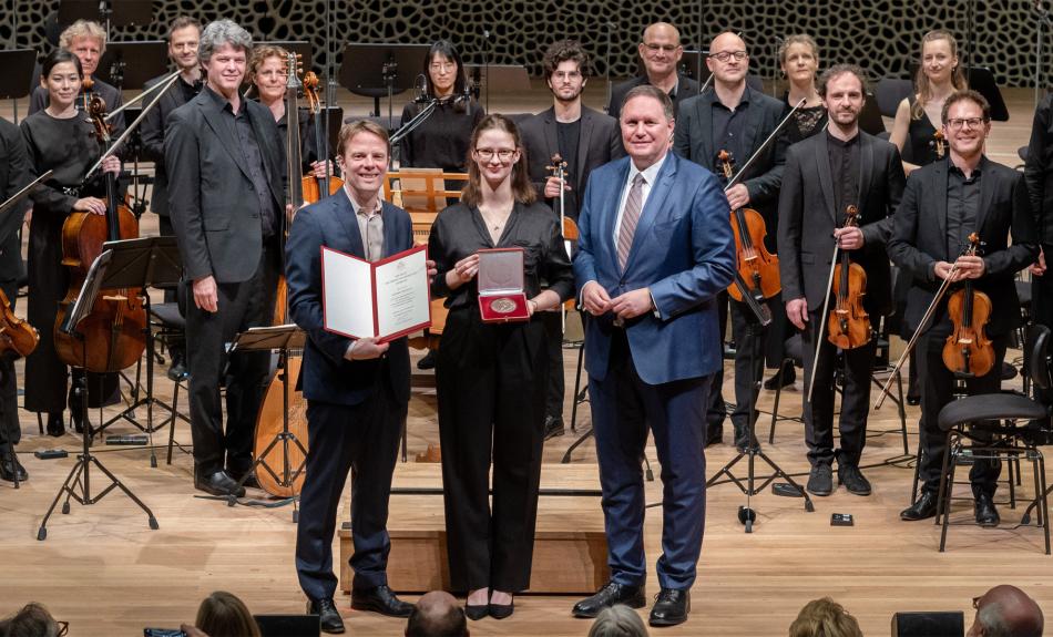 Abbildung: Übergabe des Preises / Konzert