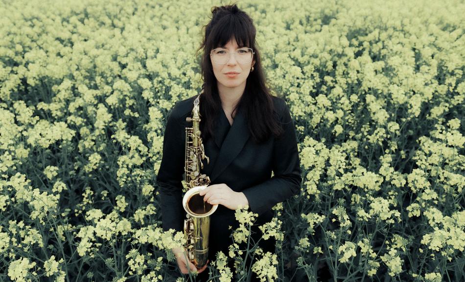 Die Saxophonistin und Komponistin Theresia Philipp