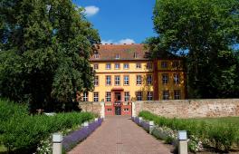 Außenansicht: Landesmusikakademie Hessen, Schloss Hallenburg