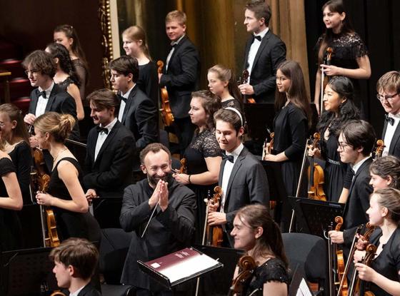 Das Bundesjugendorchester und der Dirigent Kirill Petrenko